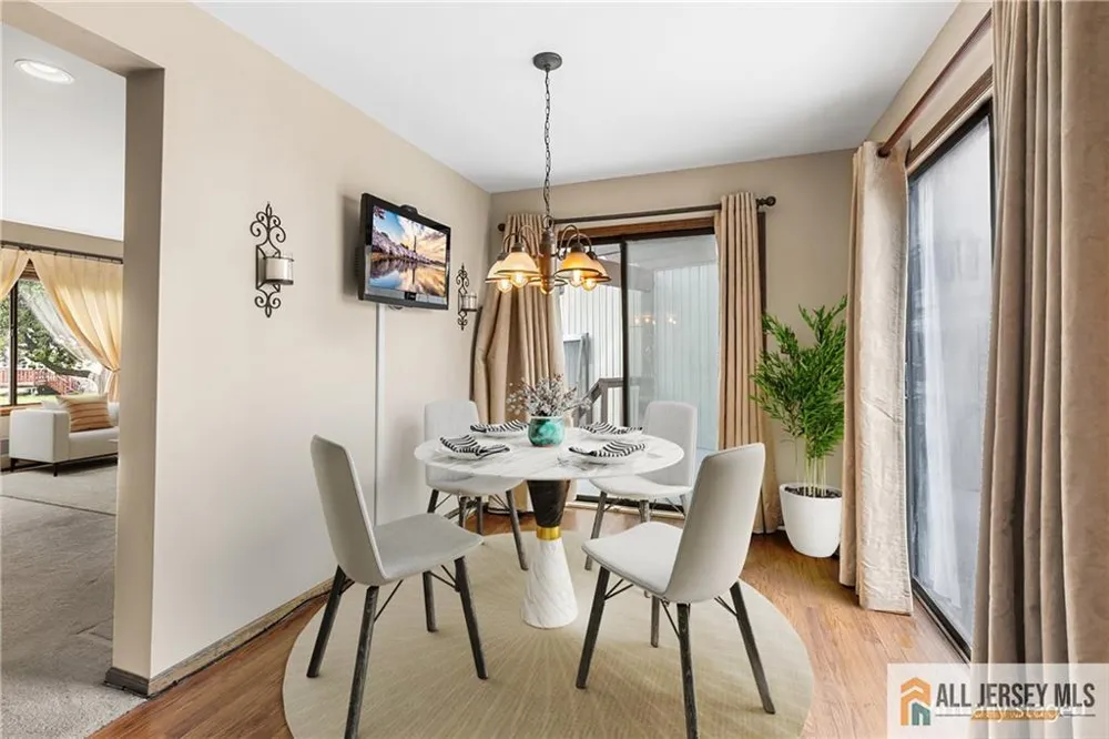 84 Diamond Lane Old Bridge, NJ 08857