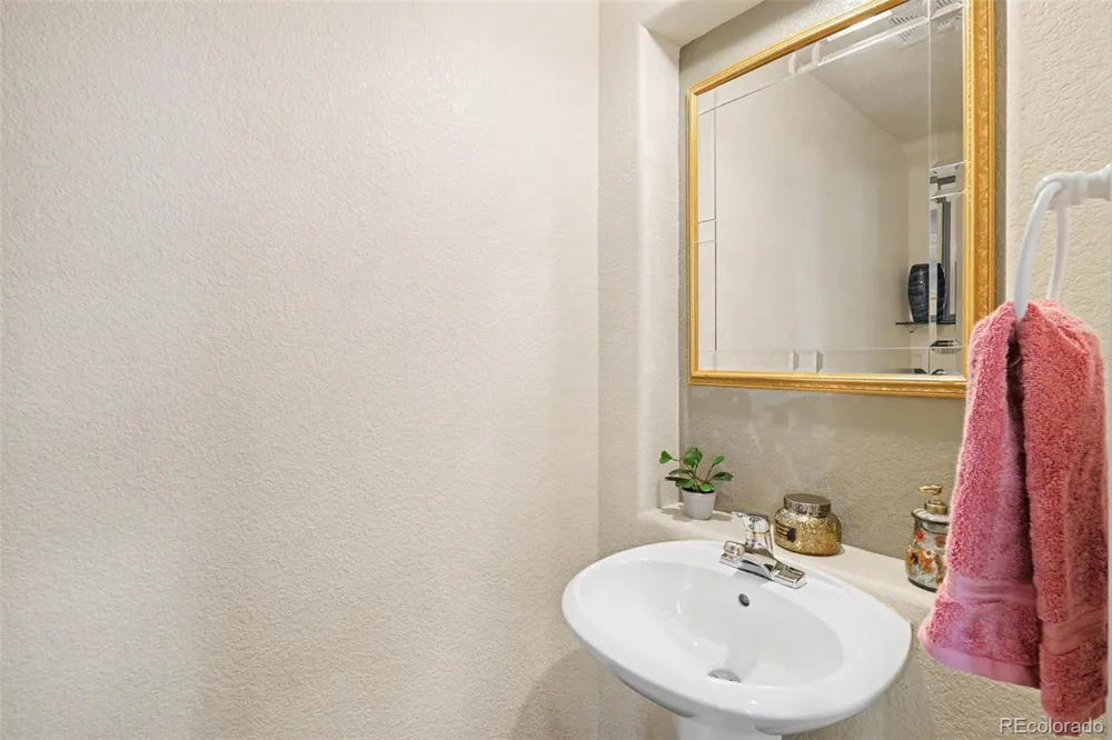 13933 E Princeton Place #B Aurora, CO 80014