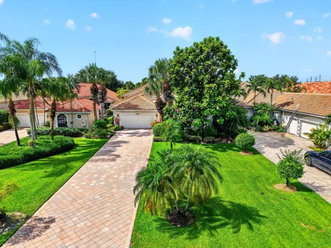 10694 Greenbriar Villa Drive