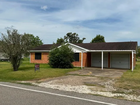 304 Edgewater Drive