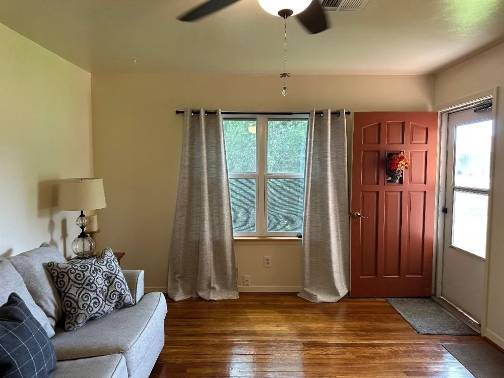 304 Edgewater Drive Clute, TX 77531