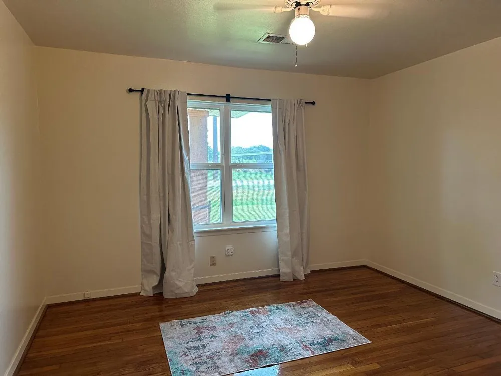304 Edgewater Drive Clute, TX 77531