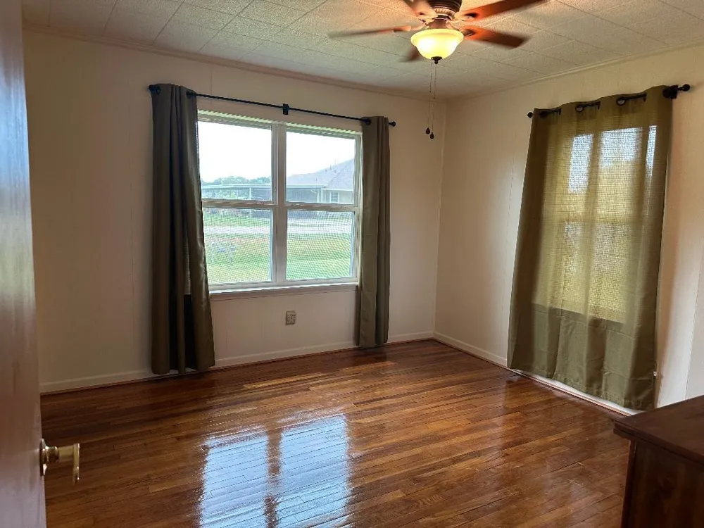 304 Edgewater Drive Clute, TX 77531