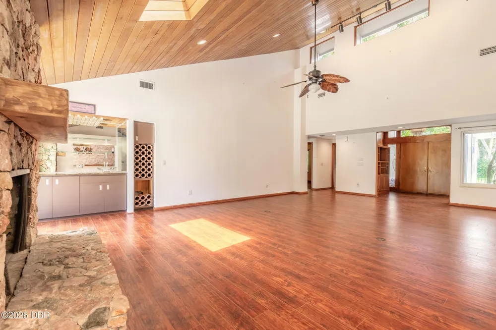 568 Pelican Bay Drive Daytona Beach, FL 32119
