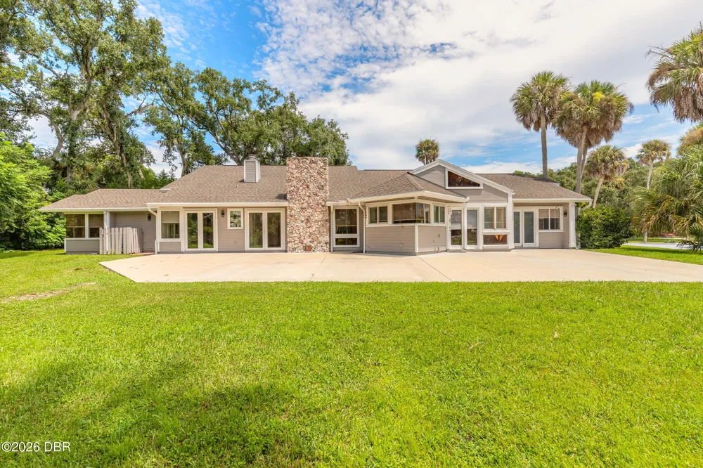 568 Pelican Bay Drive Daytona Beach, FL 32119