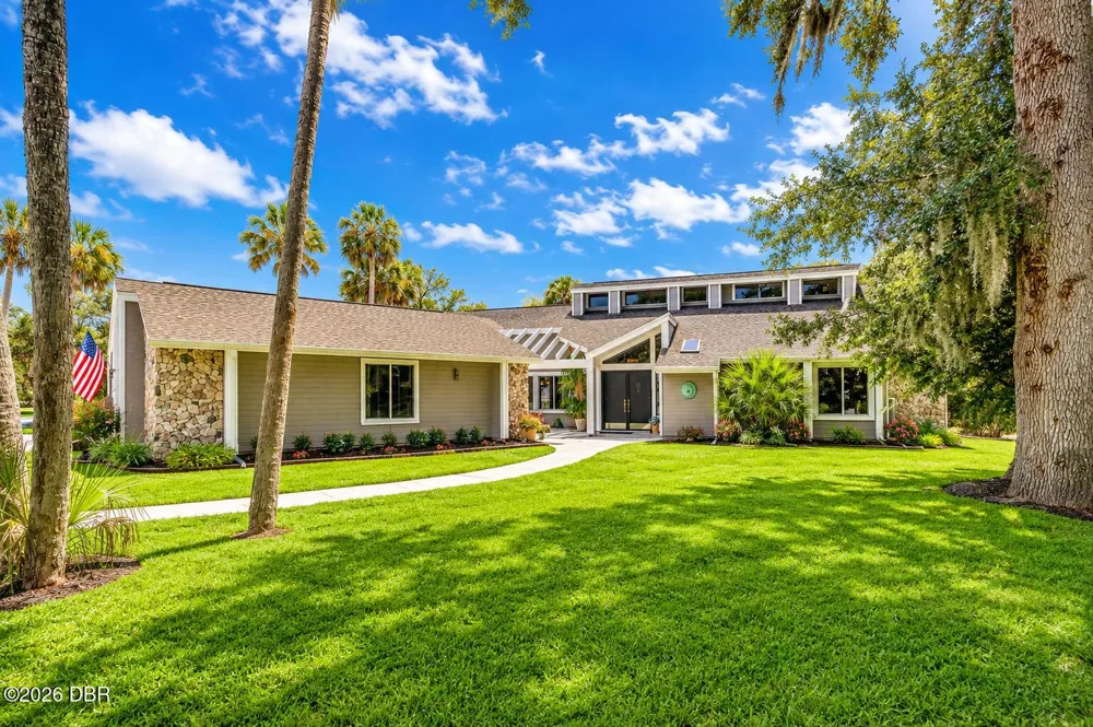 568 Pelican Bay Drive Daytona Beach, FL 32119
