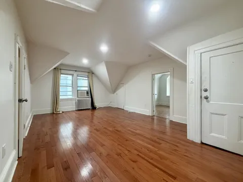14 E 42ND ST