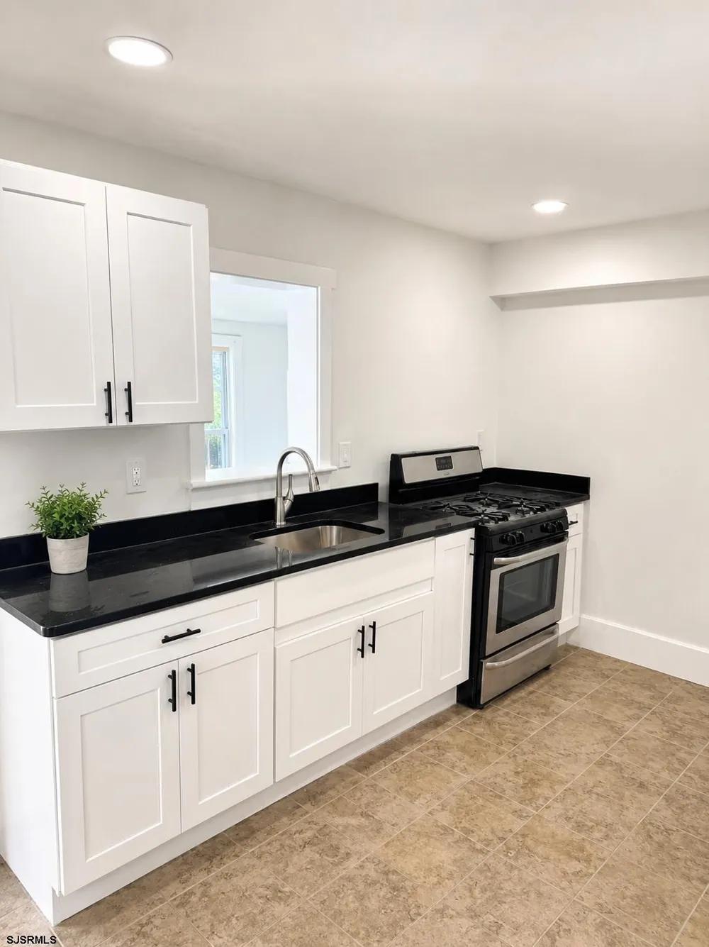 324 N Indiana Ave Atlantic City, NJ 08401