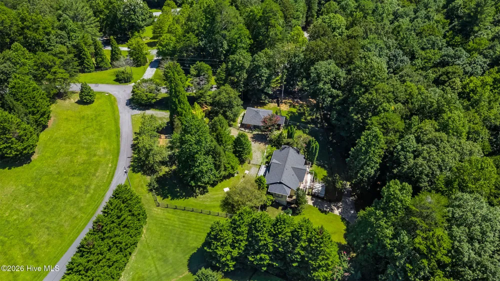 11 Turkey Trail Warne, NC 28909