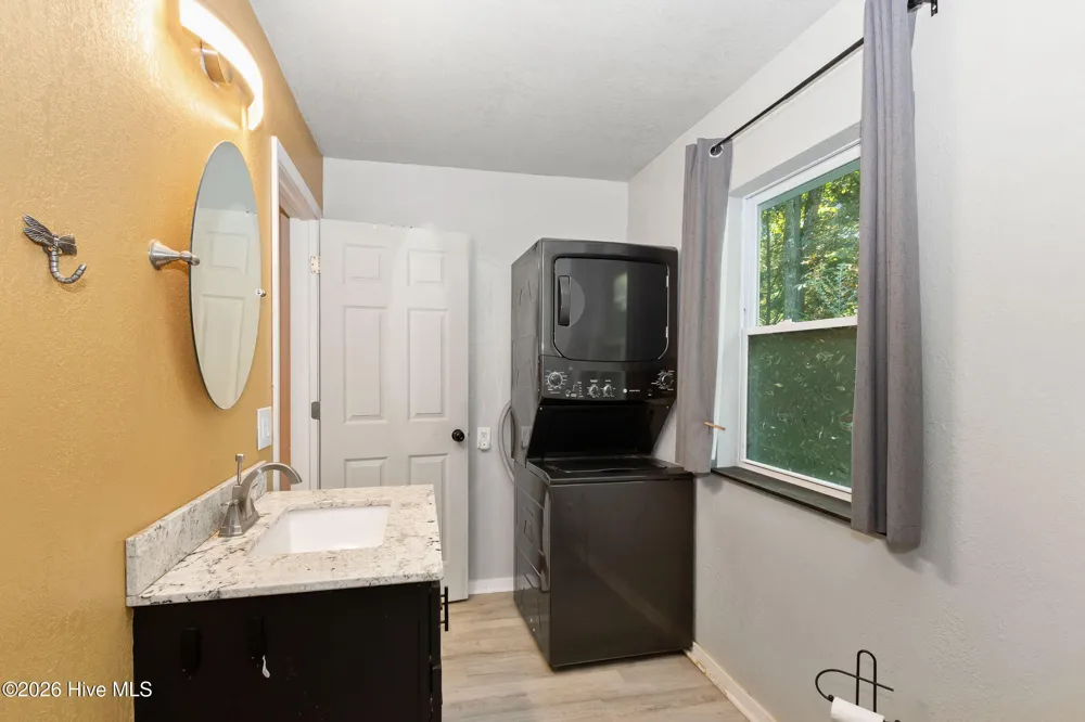 11 Turkey Trail Warne, NC 28909