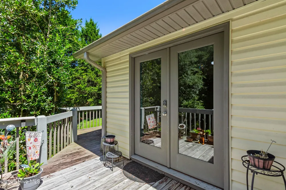 11 Turkey Trail Warne, NC 28909