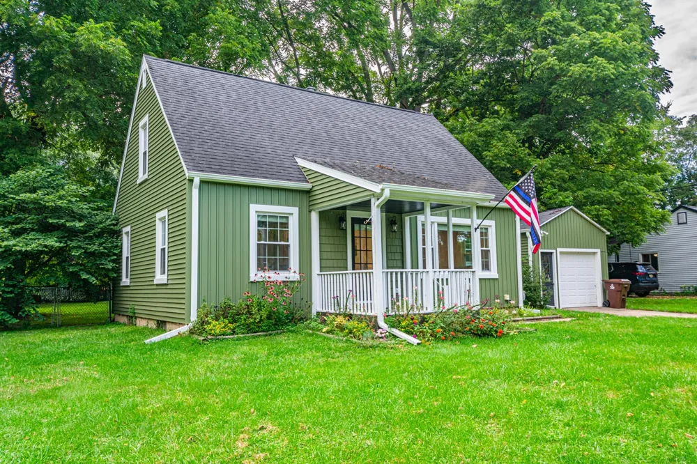 525 Brewer Street Marshall, MI 49068