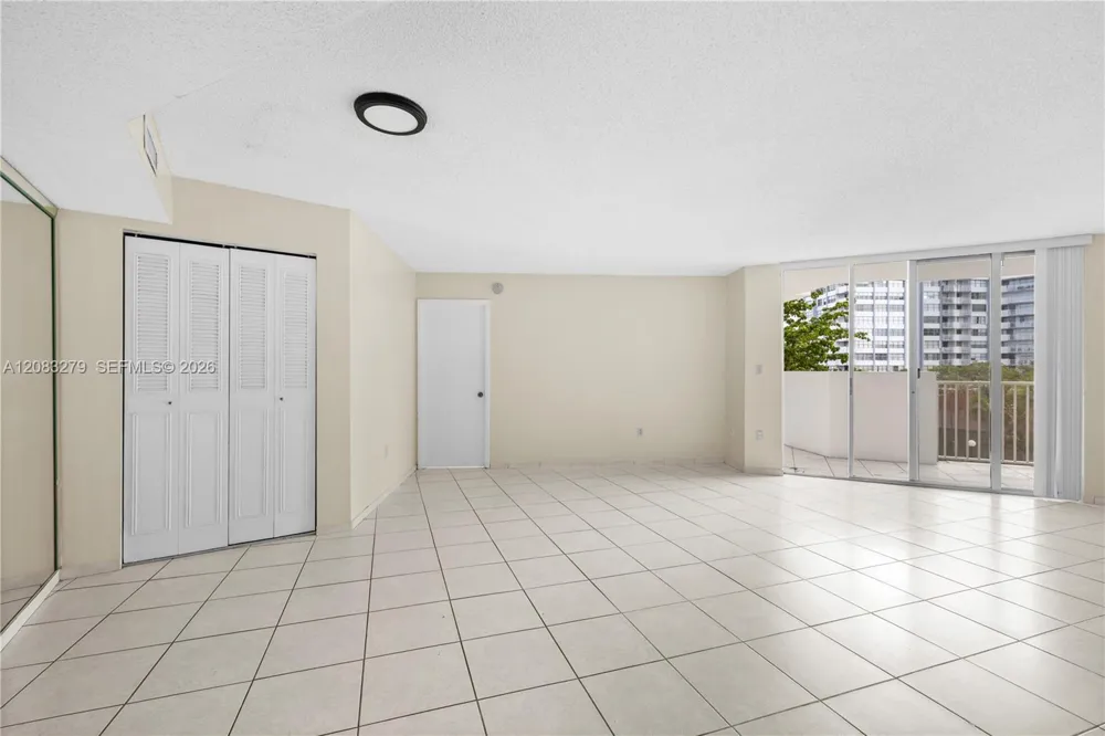 1200 NE Miami Gardens Dr #315W Miami, FL 33179
