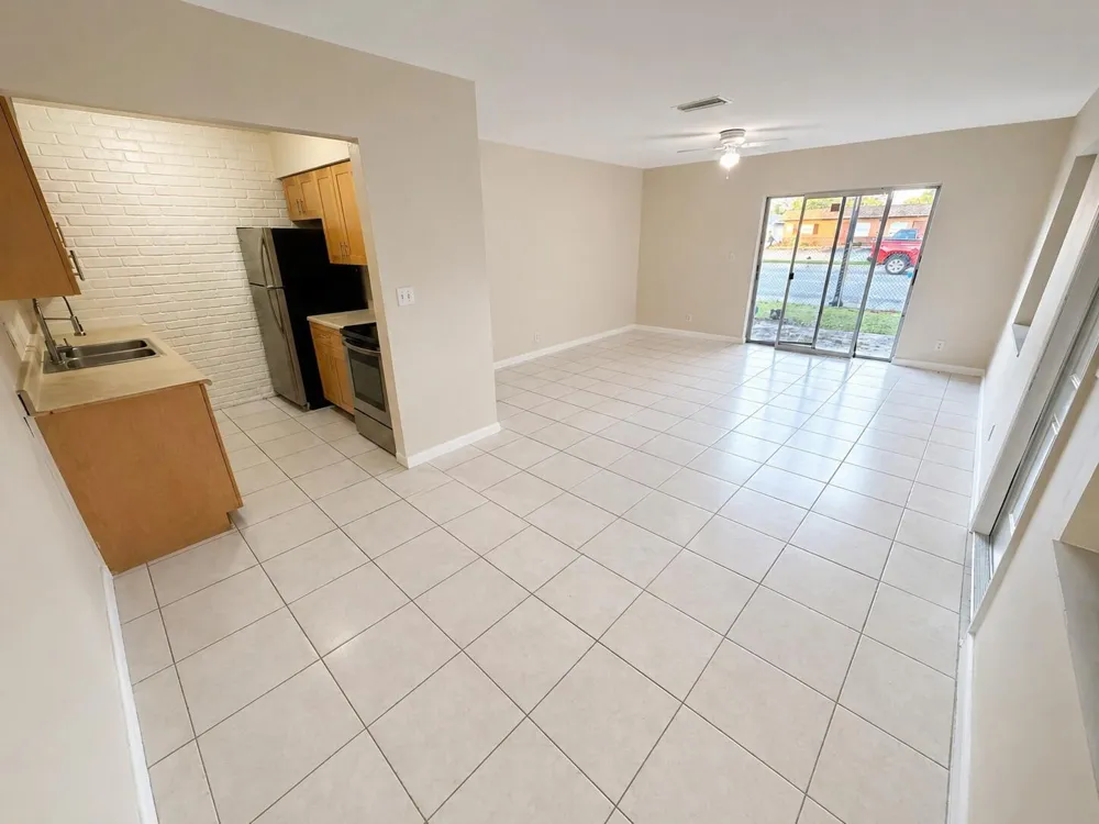4151 NW 30th Terrace Lauderdale Lakes, FL 33309