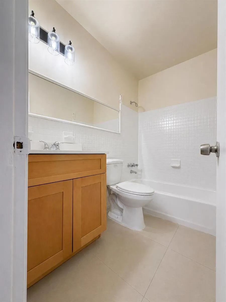 4151 NW 30th Terrace Lauderdale Lakes, FL 33309