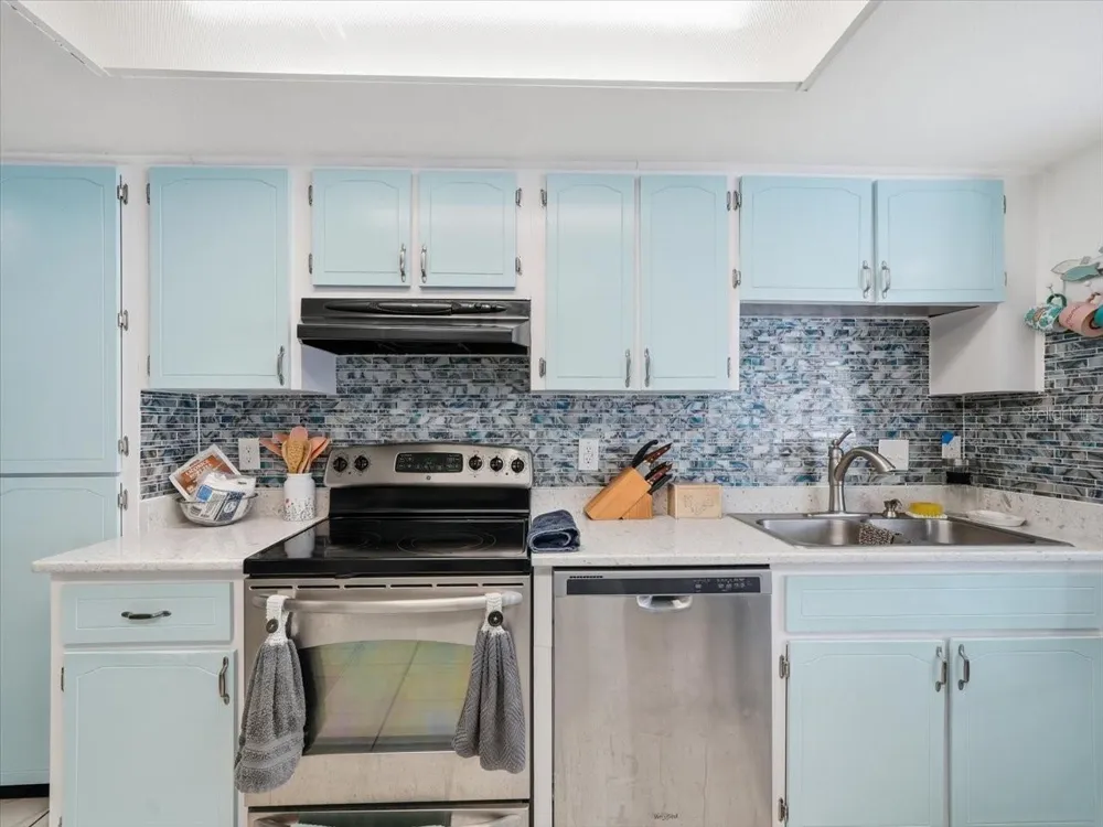 7022 ARBOR VIEW LANE New Port Richey, FL 34653