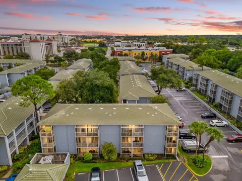 109 OYSTER BAY CIRCLE #220