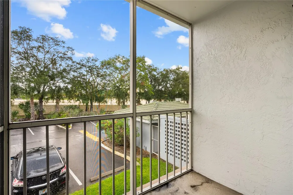 109 OYSTER BAY CIRCLE #220 Altamonte Springs, FL 32701