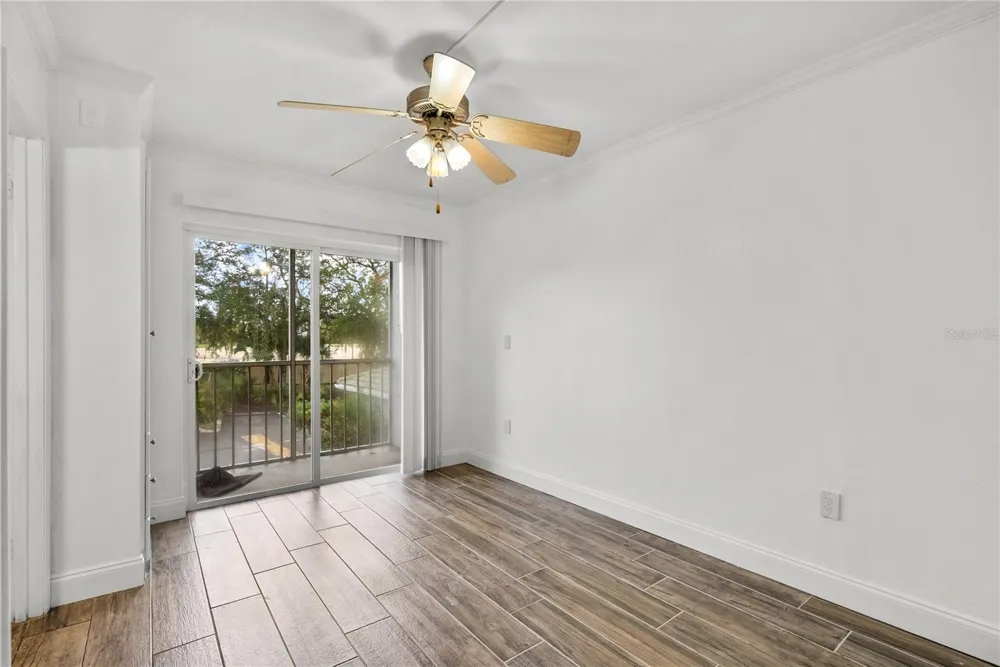 109 OYSTER BAY CIRCLE #220 Altamonte Springs, FL 32701