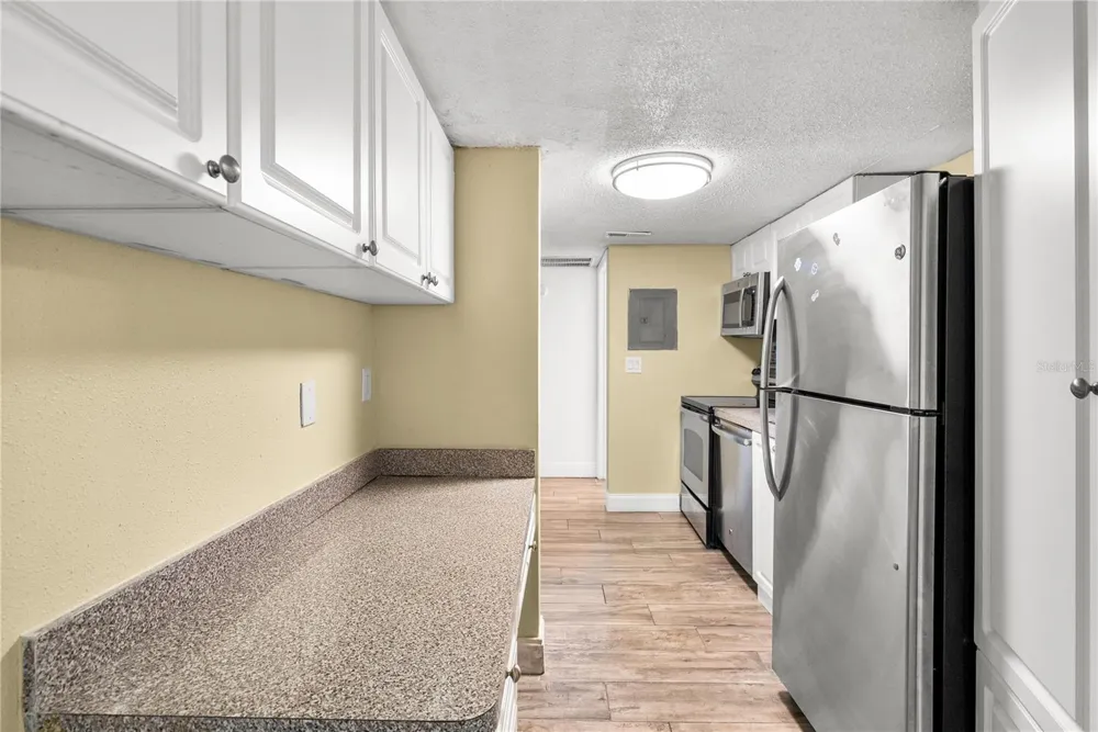 109 OYSTER BAY CIRCLE #220 Altamonte Springs, FL 32701