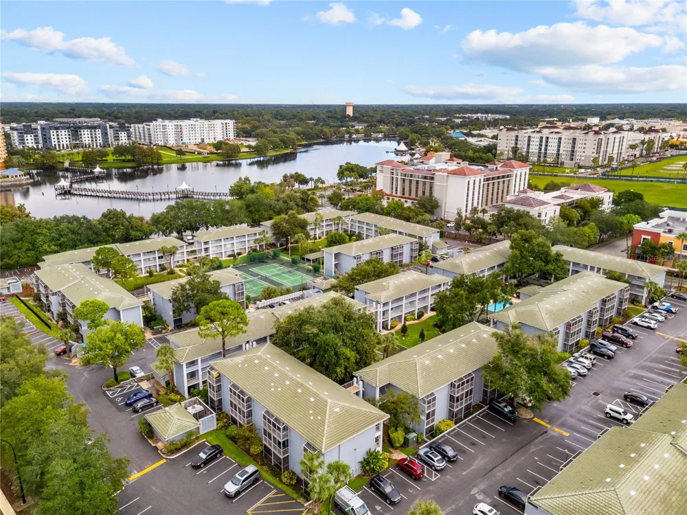 109 OYSTER BAY CIRCLE #220 Altamonte Springs, FL 32701