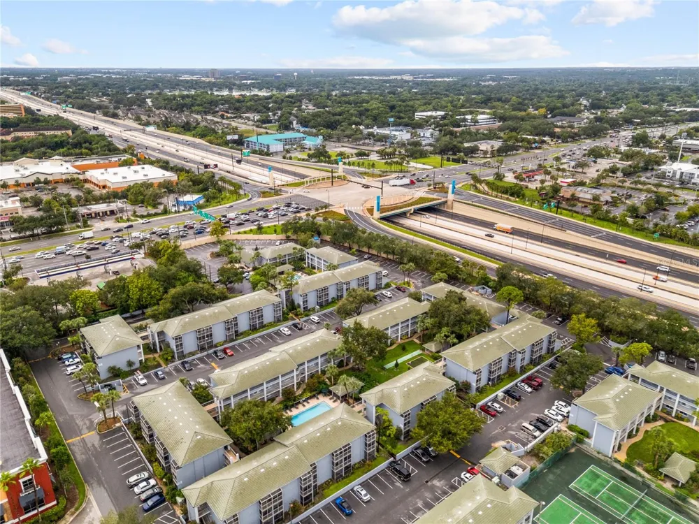 109 OYSTER BAY CIRCLE #220 Altamonte Springs, FL 32701