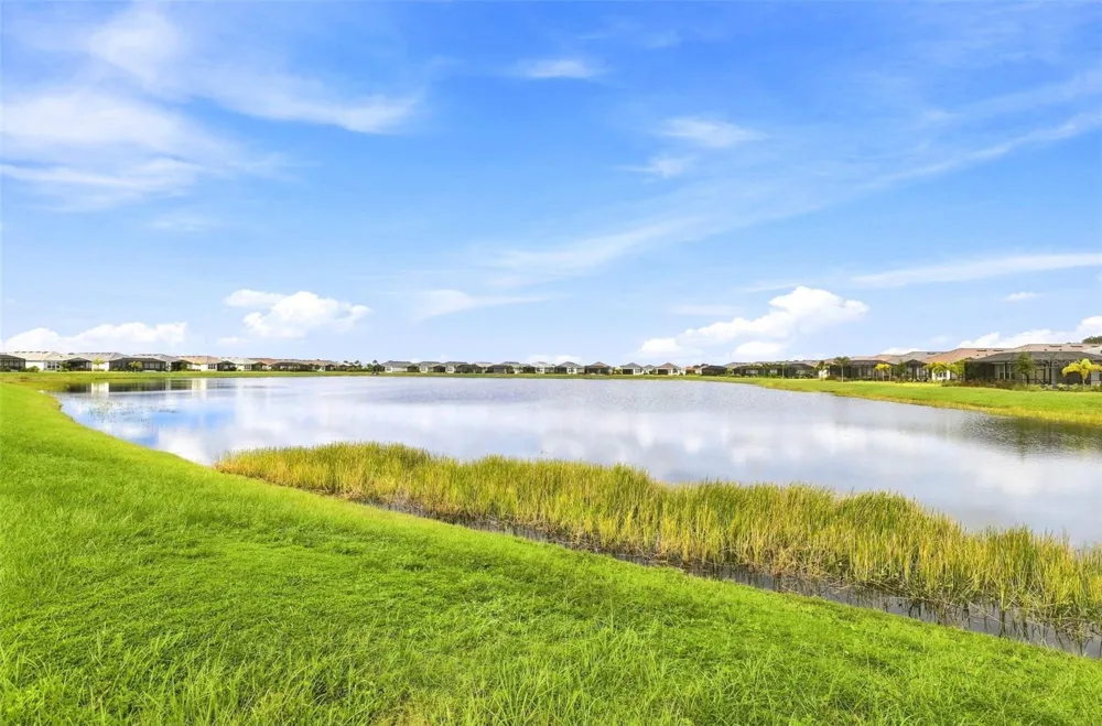 3165 ALBA CIRCLE Bradenton, FL 34211