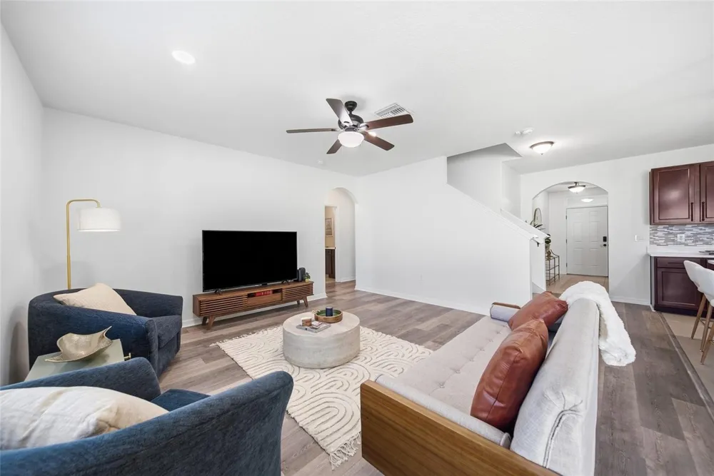 10019 GEESE TRAIL CIRCLE Sun City Center, FL 33573