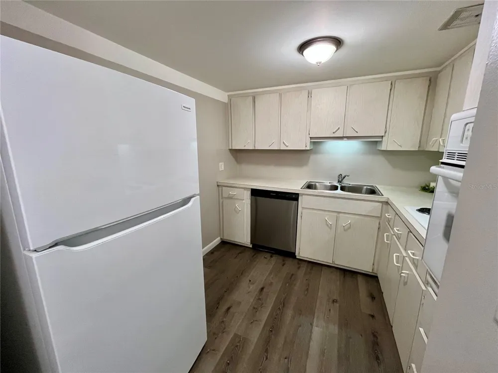 2000 WORLD PARKWAY BOULEVARD #7 Clearwater, FL 33763