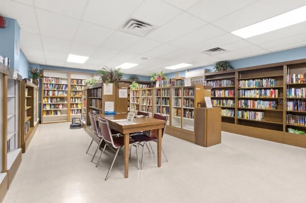 2000 WORLD PARKWAY BOULEVARD #7 Clearwater, FL 33763