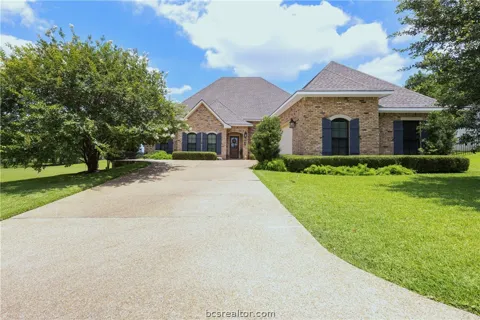 2209 Carondelet Court