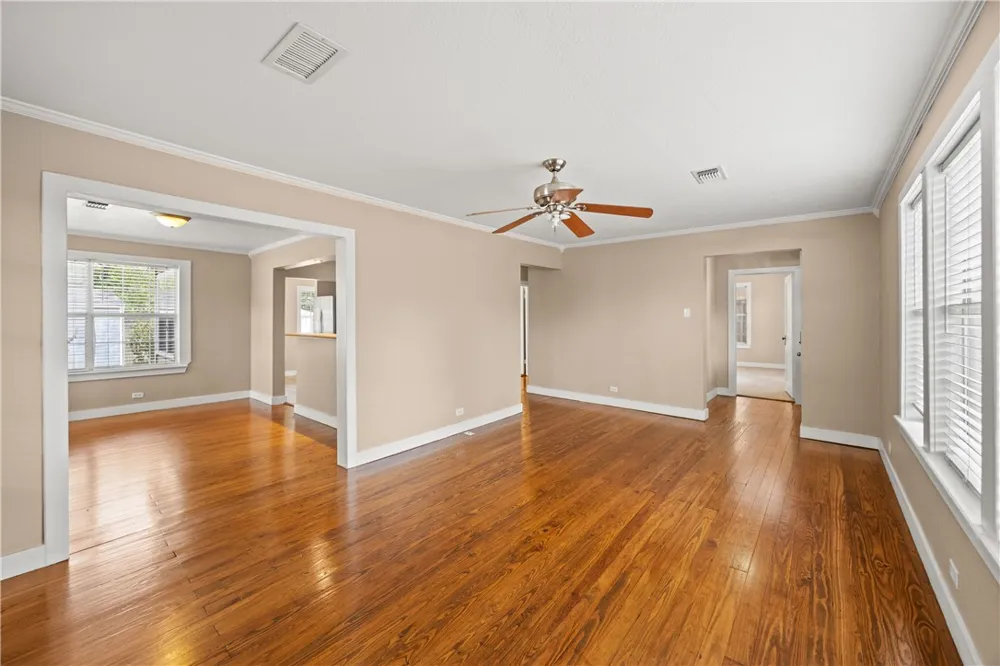 906 W First Street Brenham, TX 77833