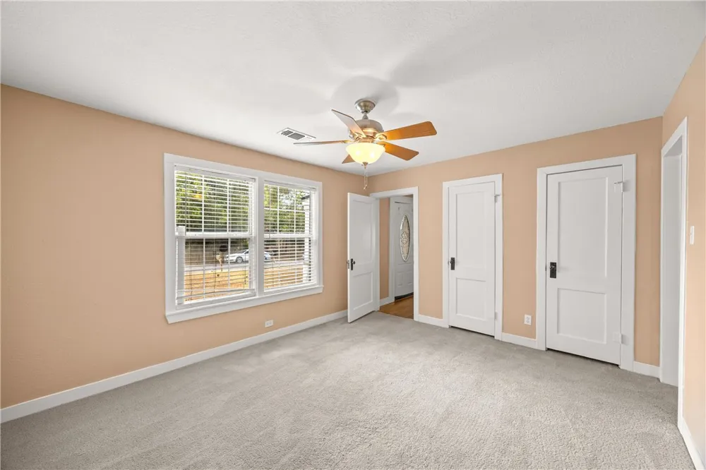 906 W First Street Brenham, TX 77833