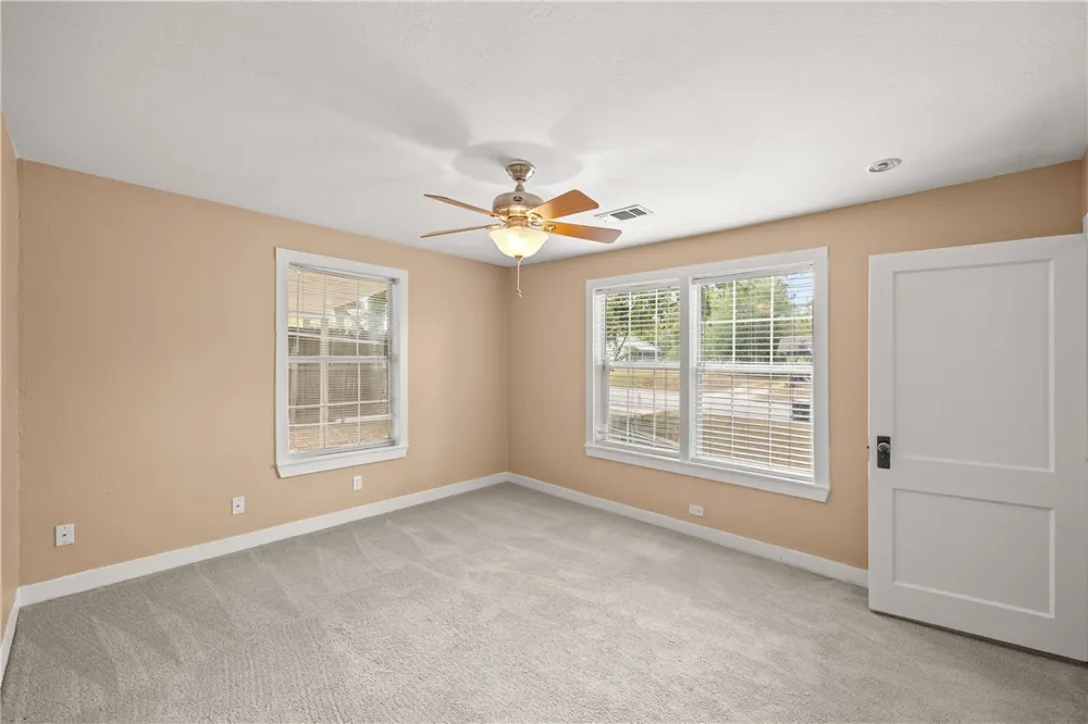 906 W First Street Brenham, TX 77833