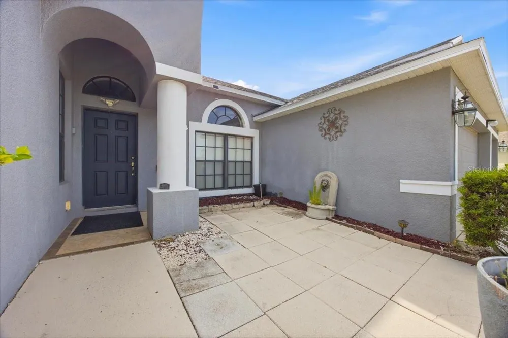928 COVENTRY ROAD Davenport, FL 33897