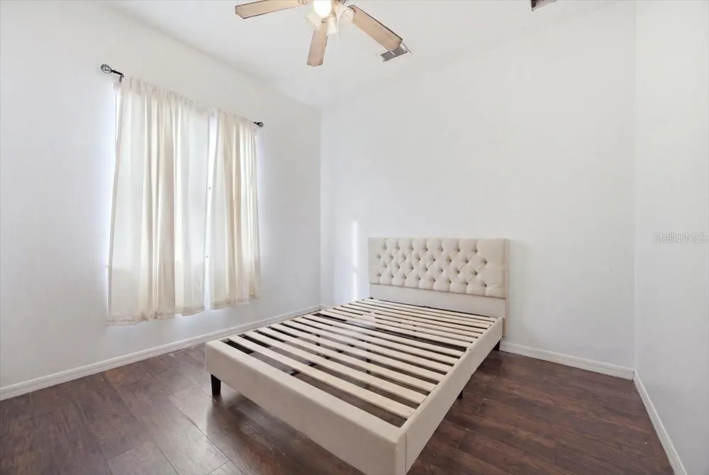 928 COVENTRY ROAD Davenport, FL 33897