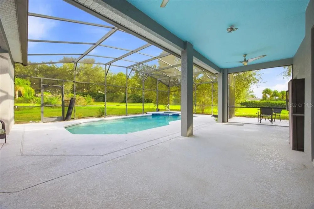 928 COVENTRY ROAD Davenport, FL 33897