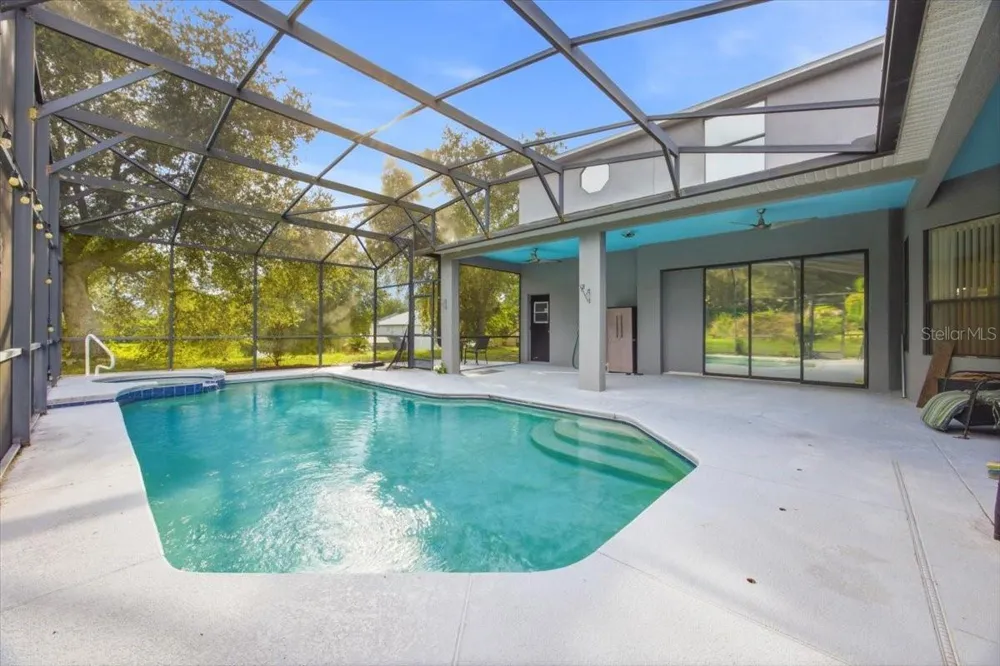928 COVENTRY ROAD Davenport, FL 33897