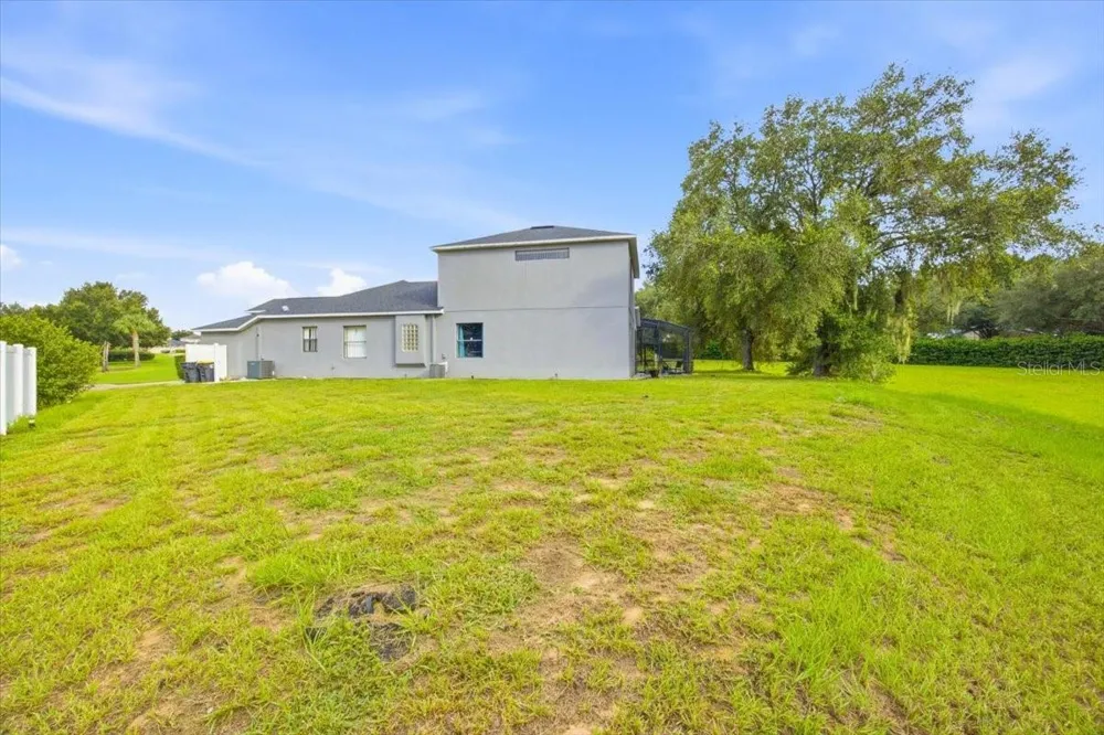 928 COVENTRY ROAD Davenport, FL 33897