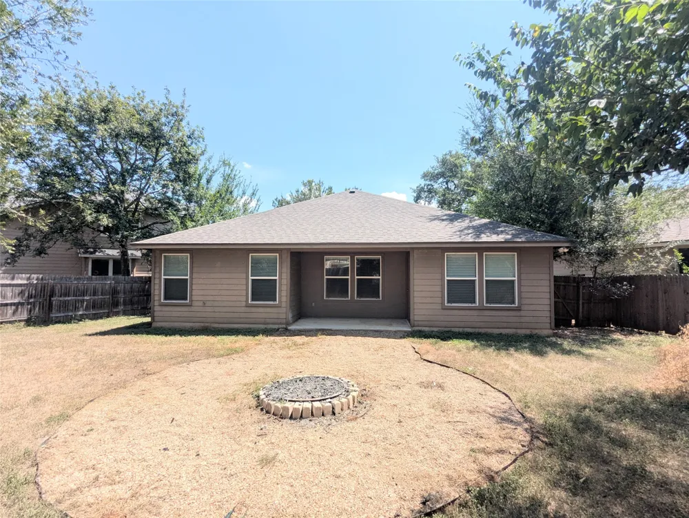 129 Park Lane San Marcos, TX 78666