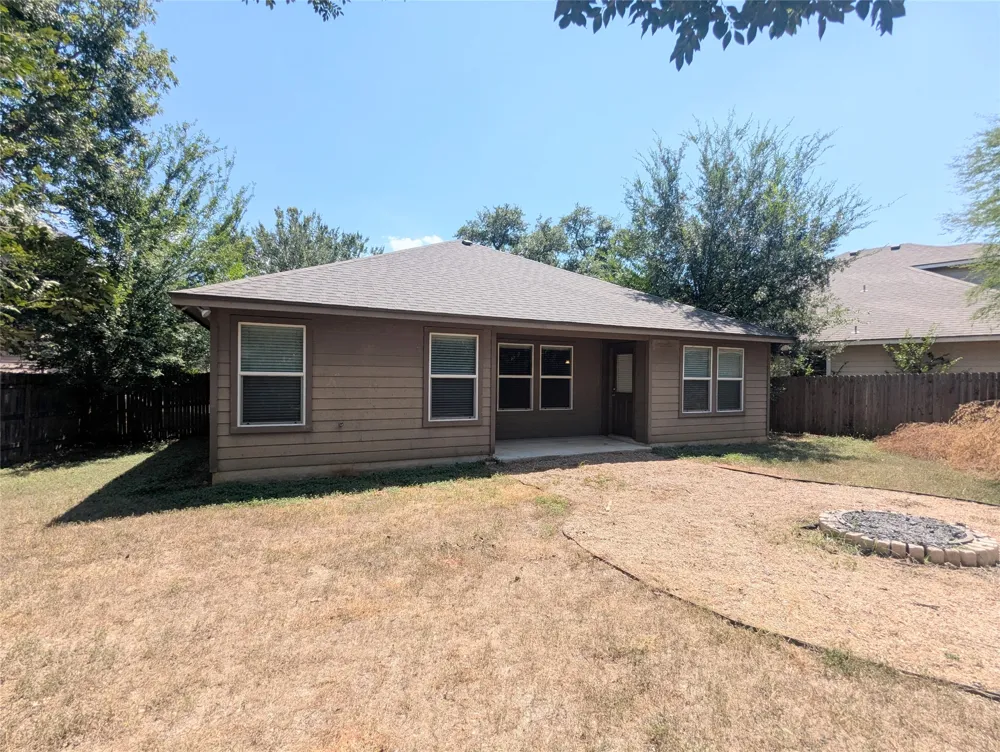 129 Park Lane San Marcos, TX 78666
