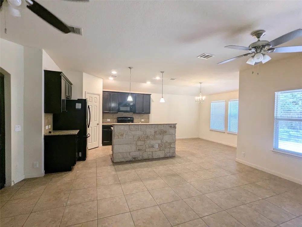 129 Park Lane San Marcos, TX 78666