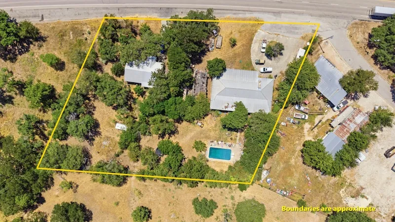 1909 S Highway 183 / S Key Avenue Lampasas, TX 76550