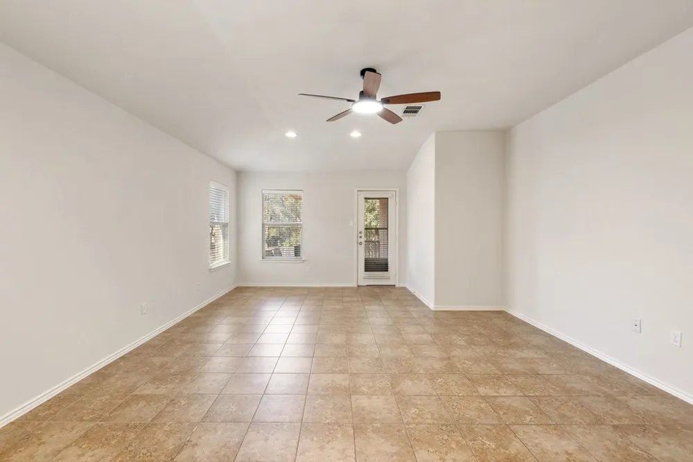 2212 Christoff Loop Austin, TX 78748