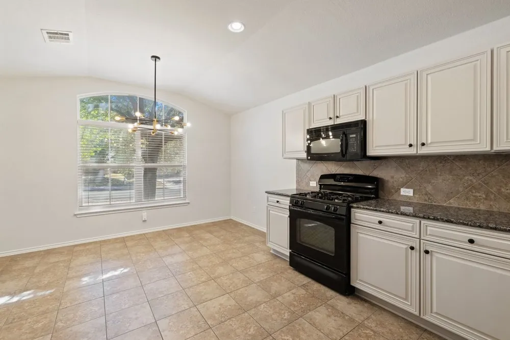 2212 Christoff Loop Austin, TX 78748
