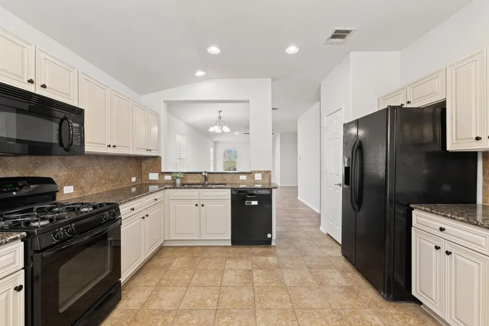 2212 Christoff Loop Austin, TX 78748