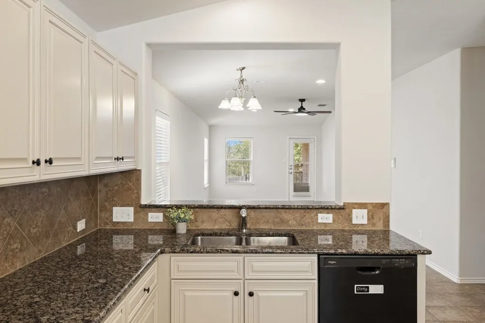2212 Christoff Loop Austin, TX 78748