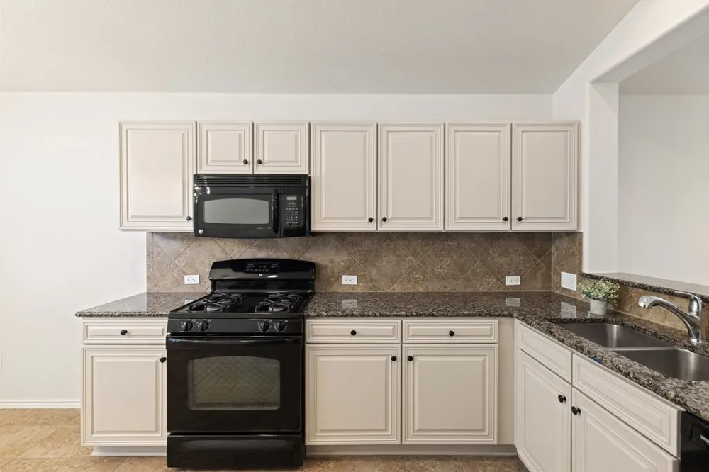 2212 Christoff Loop Austin, TX 78748