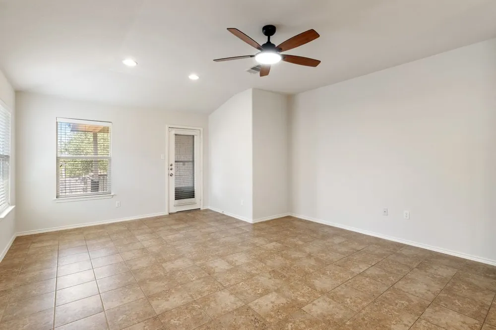 2212 Christoff Loop Austin, TX 78748