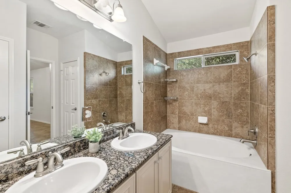 2212 Christoff Loop Austin, TX 78748